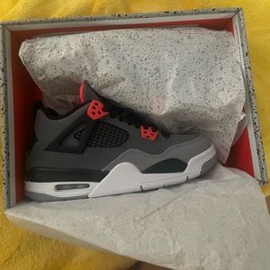 infrared jordan 4s